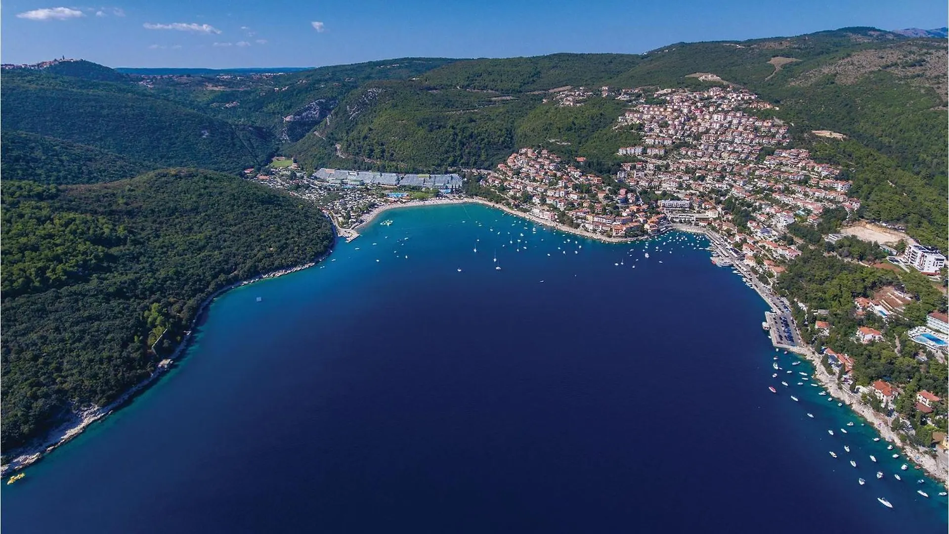 Semesterbostad 3 Bedroom Amazing Home In Strmac