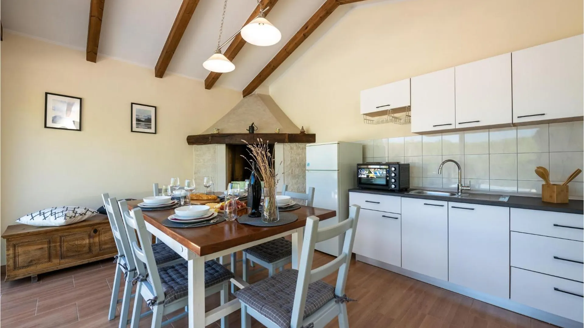 3 Bedroom Amazing Home In Strmac Semesterbostad